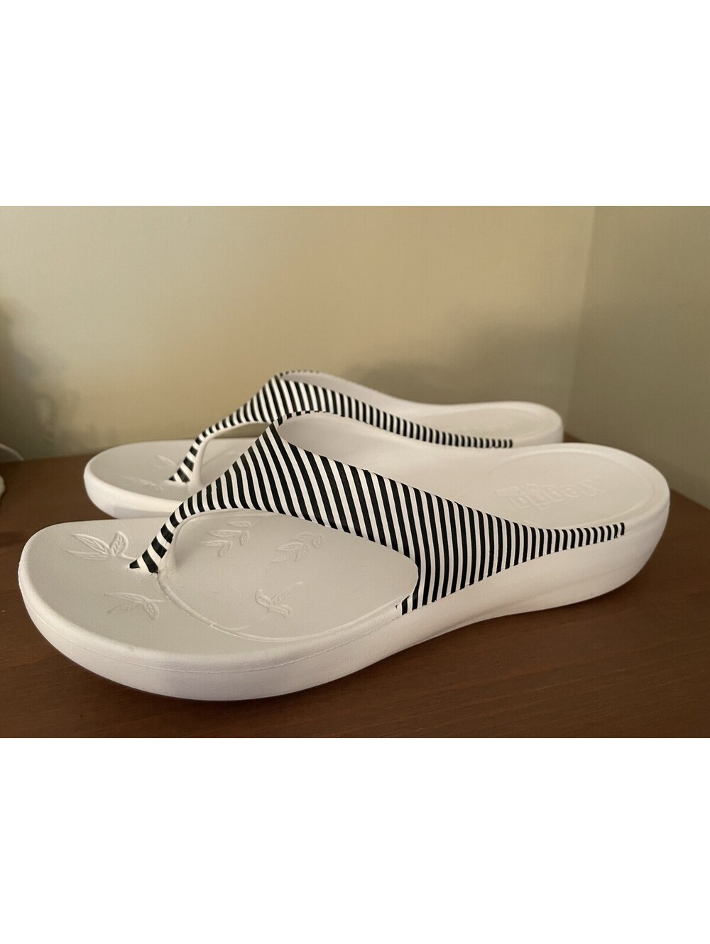 Alegria Printed Thong Sandals Ode Stripes Black White Size 41 /10
